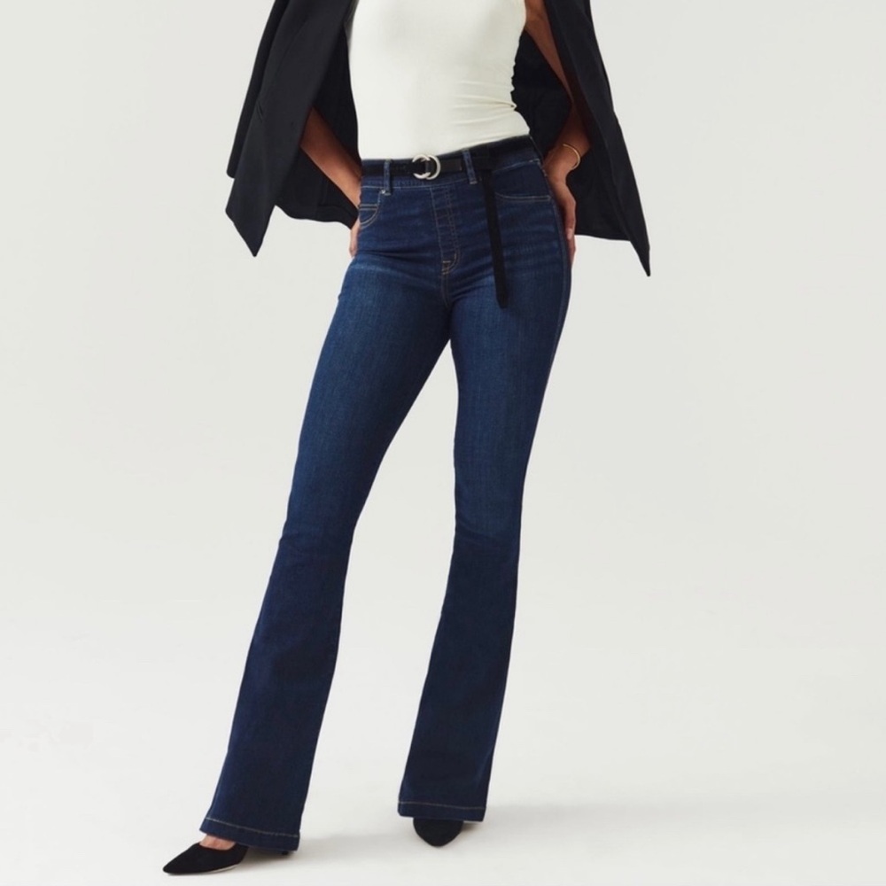 NWT- SPANX- Women’s Stretch Jeans Flare Pull-On High-Rise Midnight Shade Size 1X